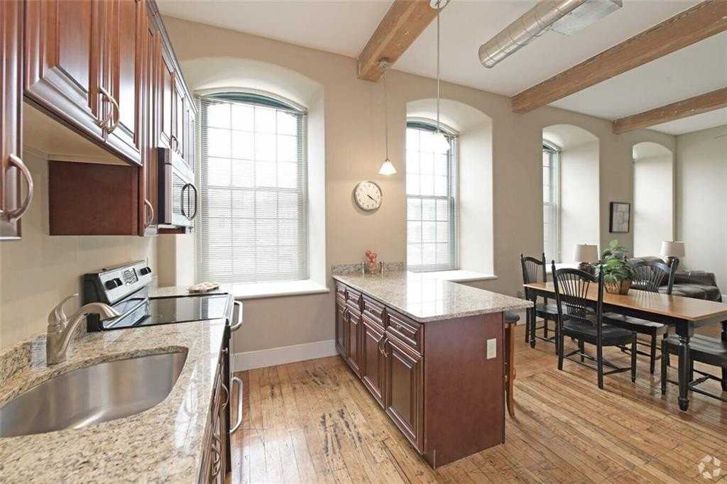 624 Washington St #A206 - Photo 4 of 24
