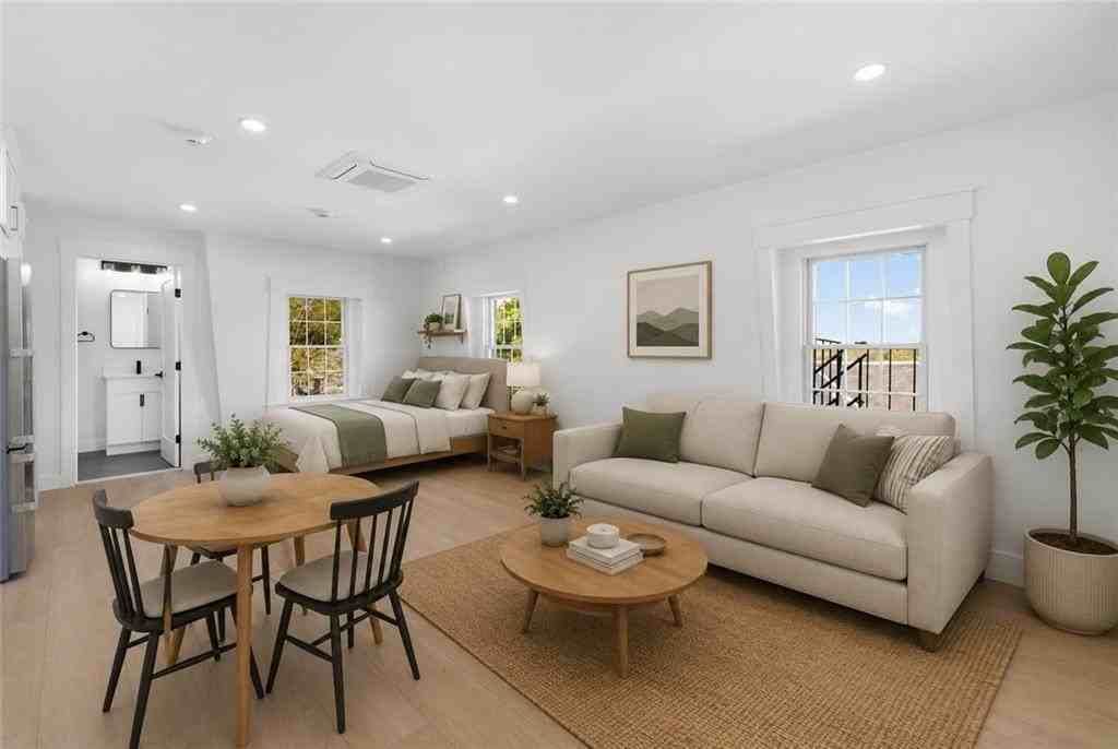 6 Melrose St #6 - Photo 4 of 15