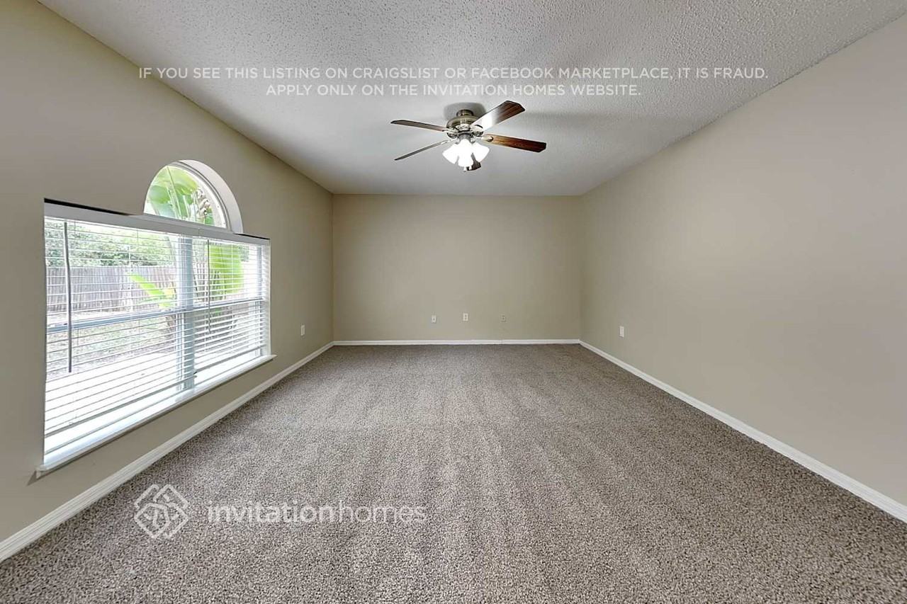 1701 Alhambra Crest Dr - Photo 4 of 23