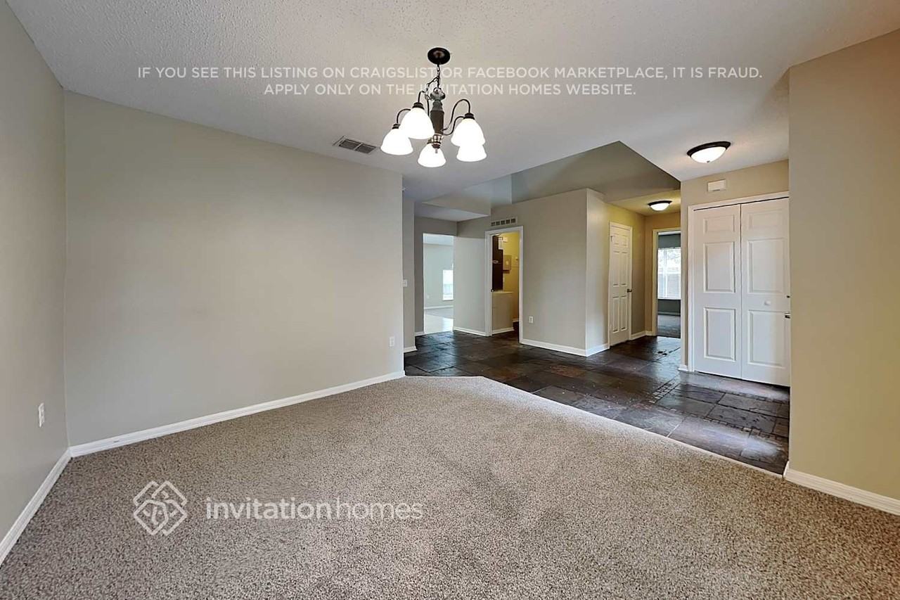 1701 Alhambra Crest Dr - Photo 6 of 23