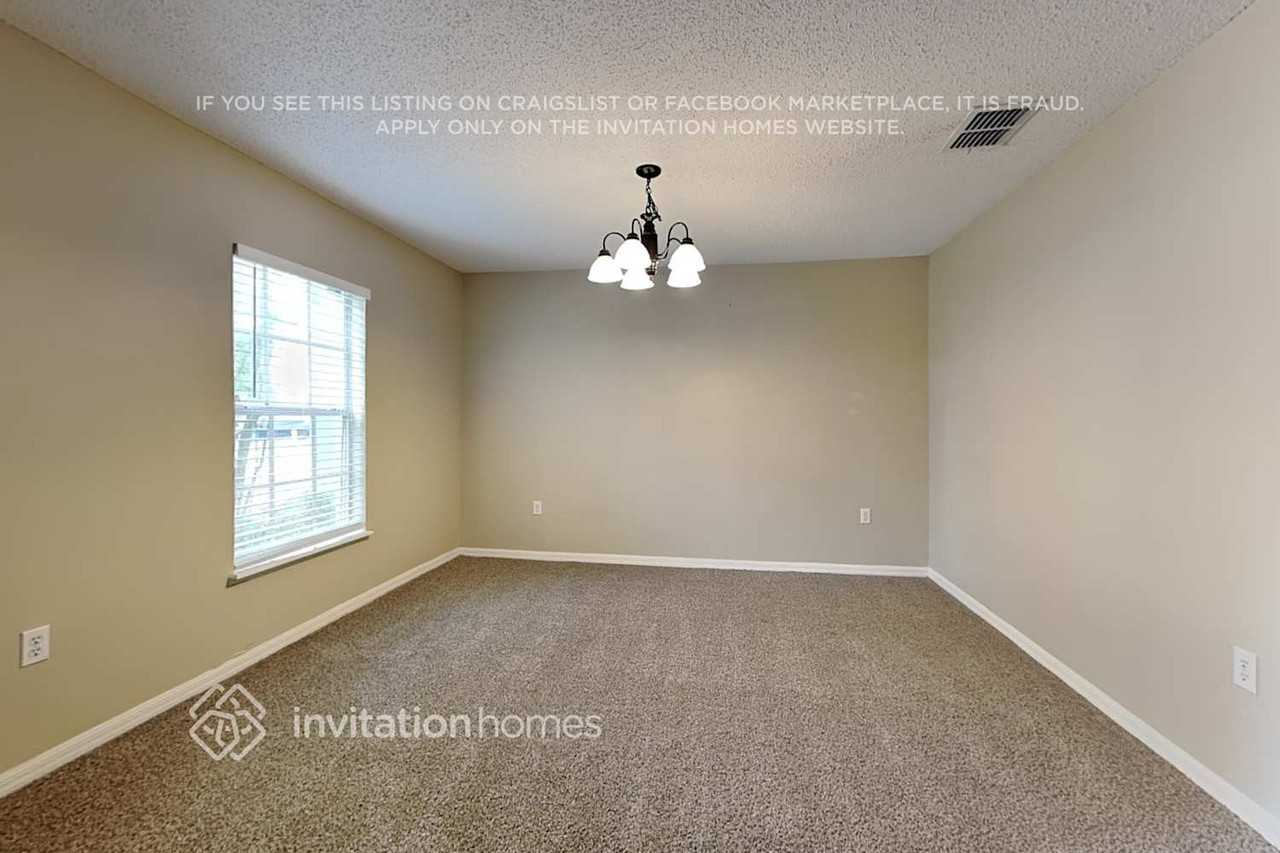 1701 Alhambra Crest Dr - Photo 7 of 23