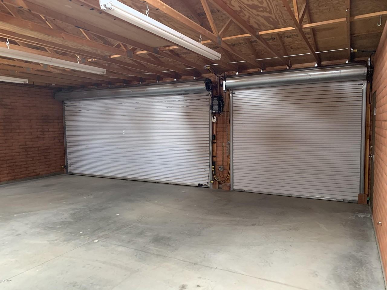 925 N Evergreen Dr - Photo 4 of 16