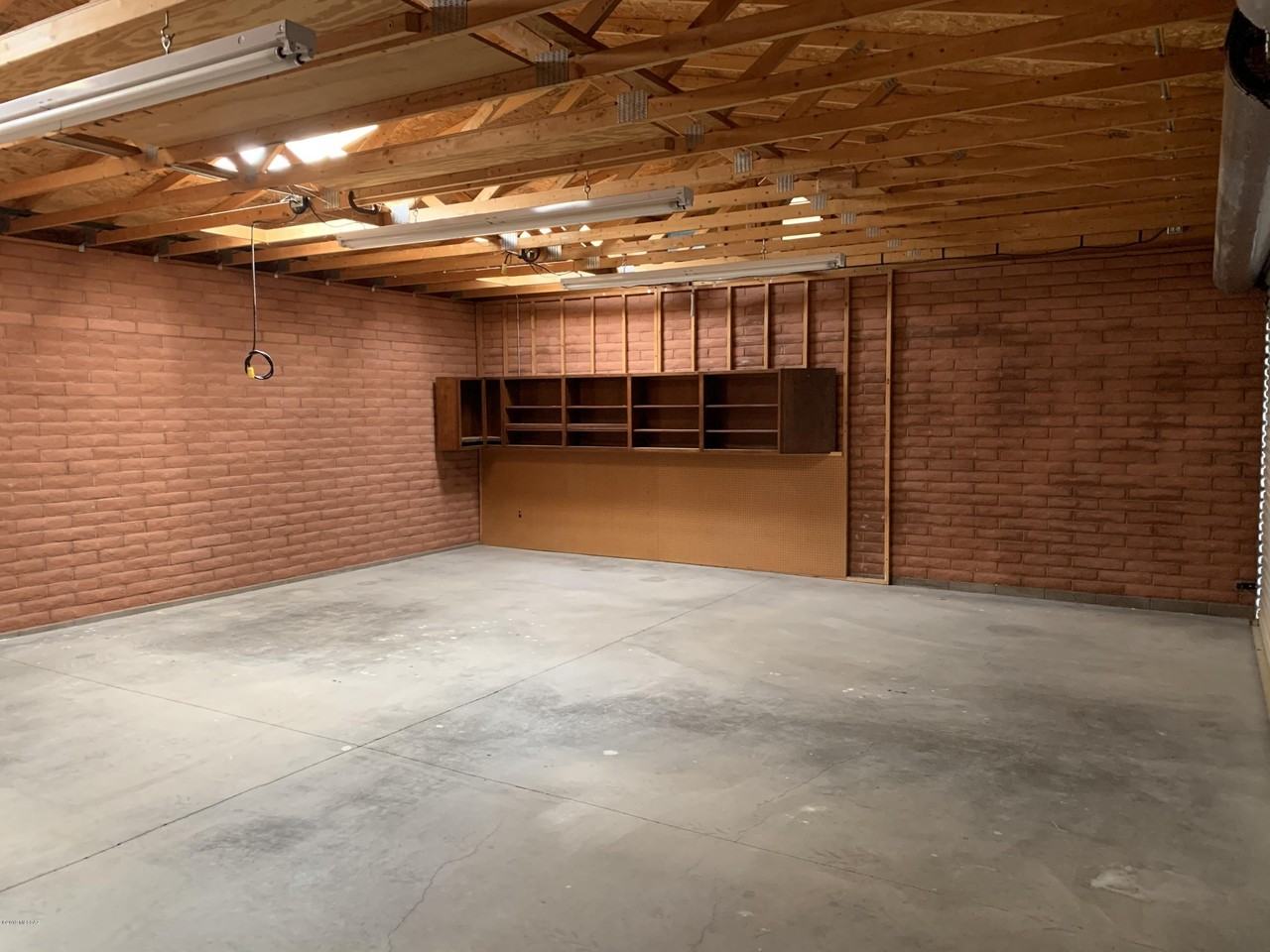 925 N Evergreen Dr - Photo 5 of 16