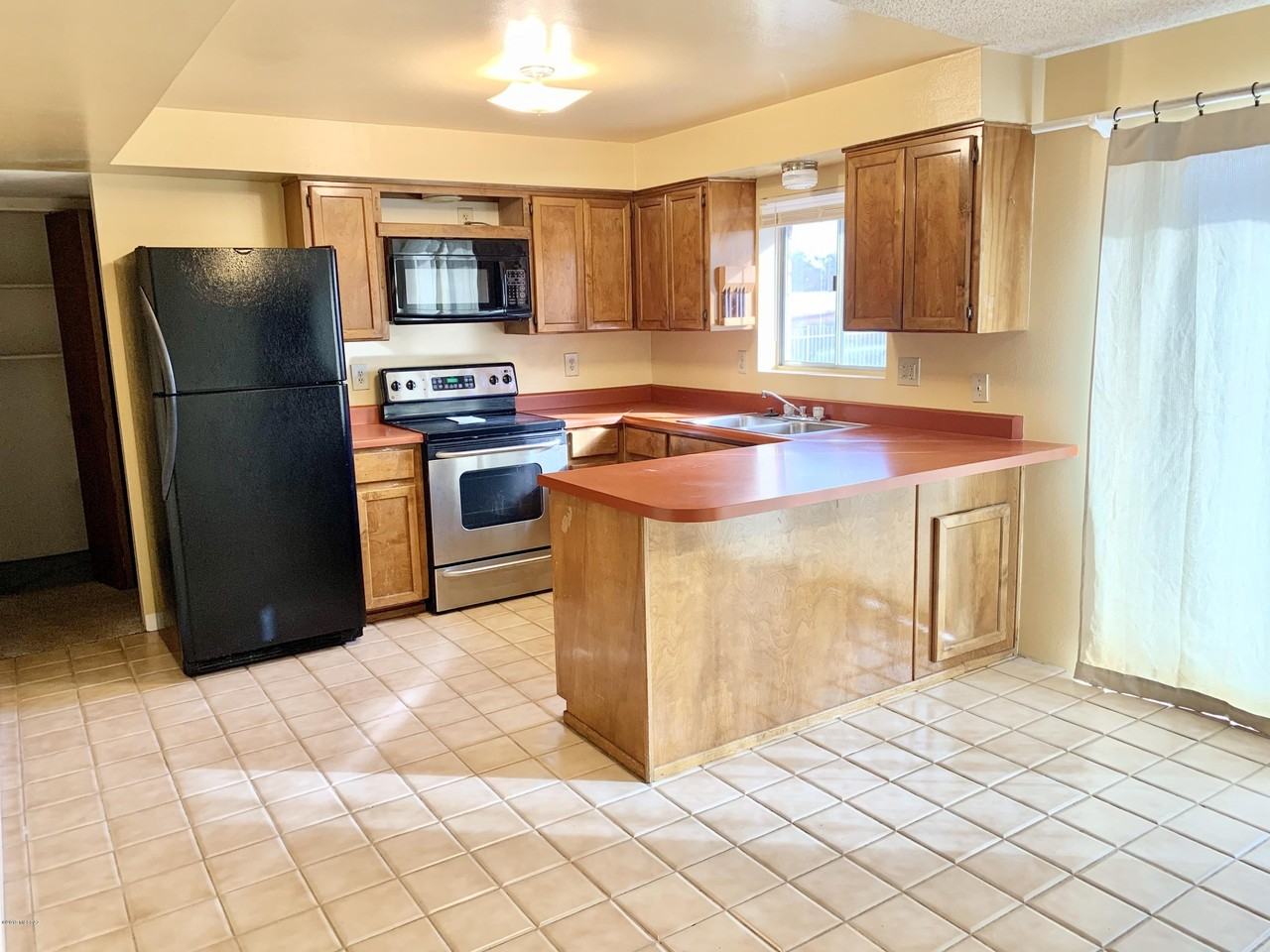 925 N Evergreen Dr - Photo 6 of 16