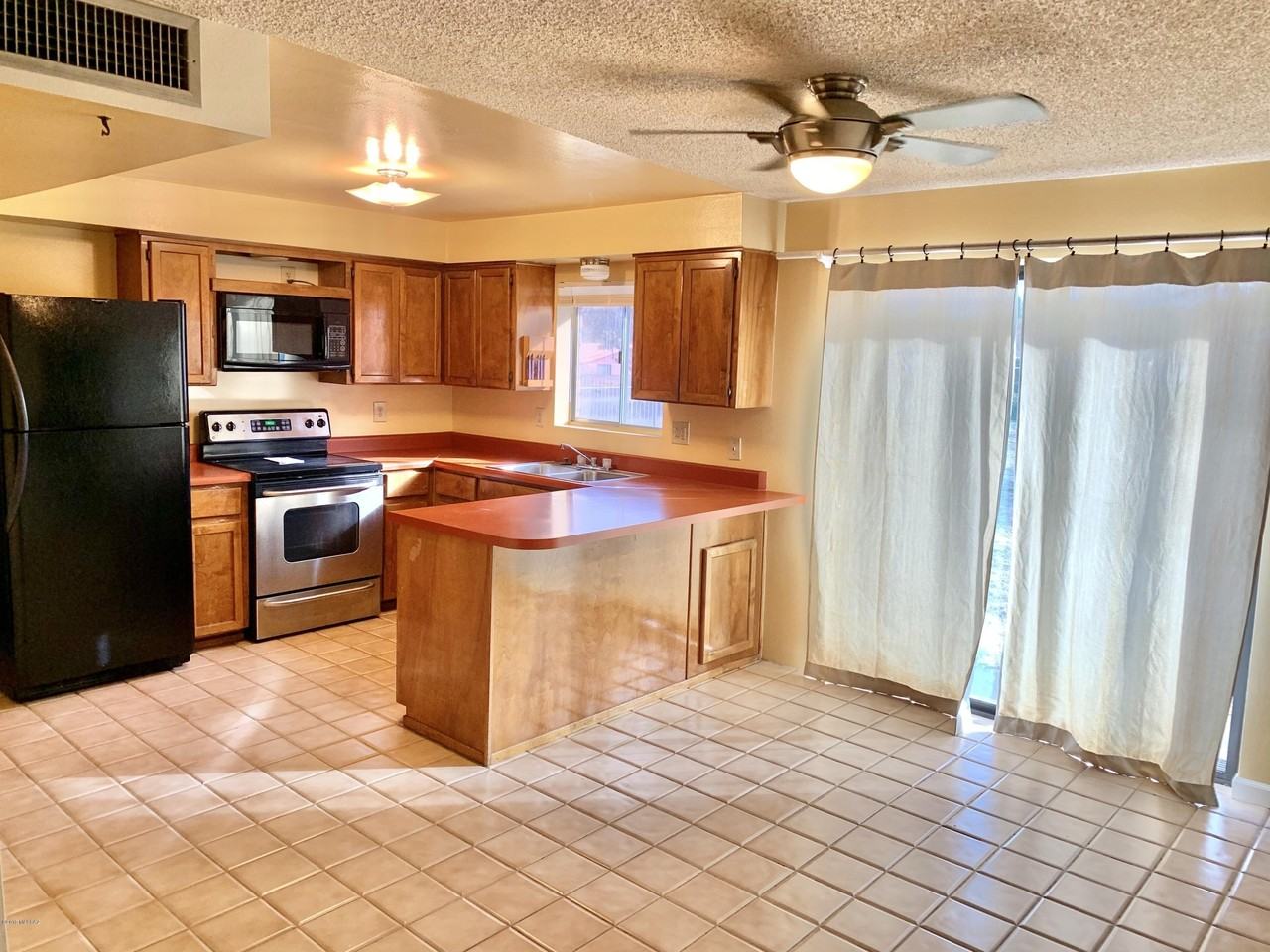 925 N Evergreen Dr - Photo 7 of 16
