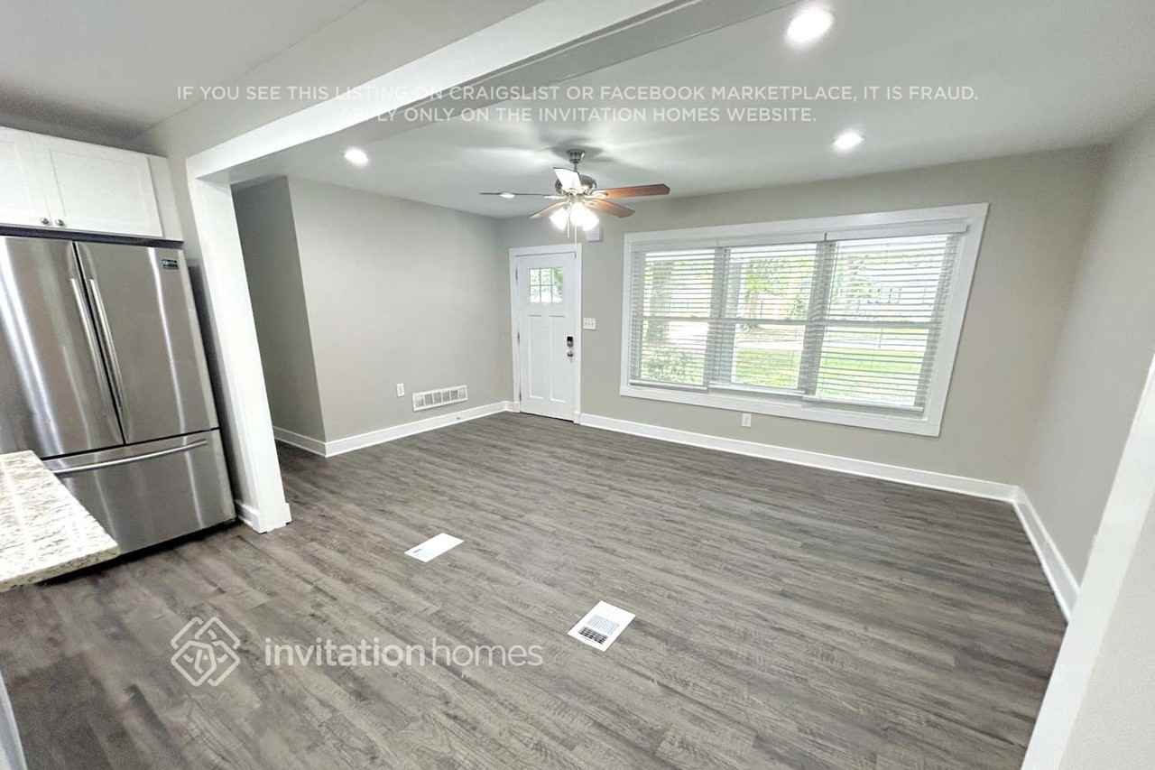1847 Rosewood Rd - Photo 3 of 18