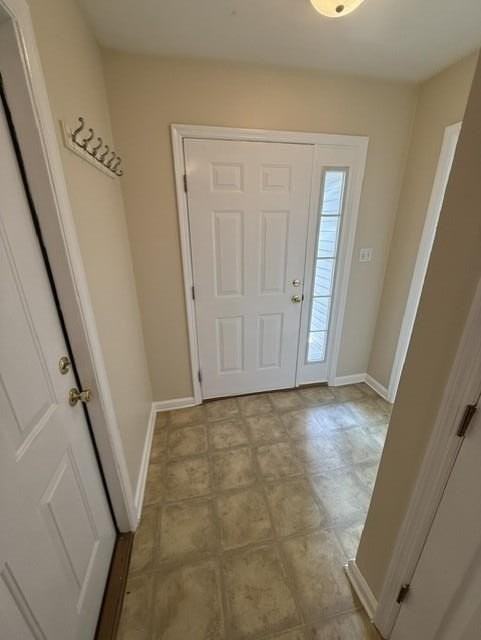2635 Fairmount Ln - Photo 2 of 14