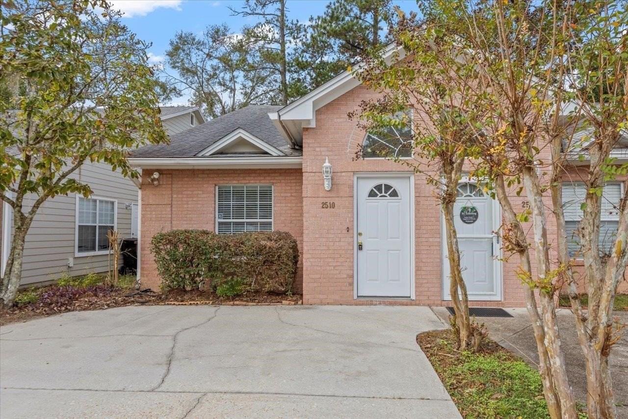 2510 Golden Park Ln - Photo 2 of 35