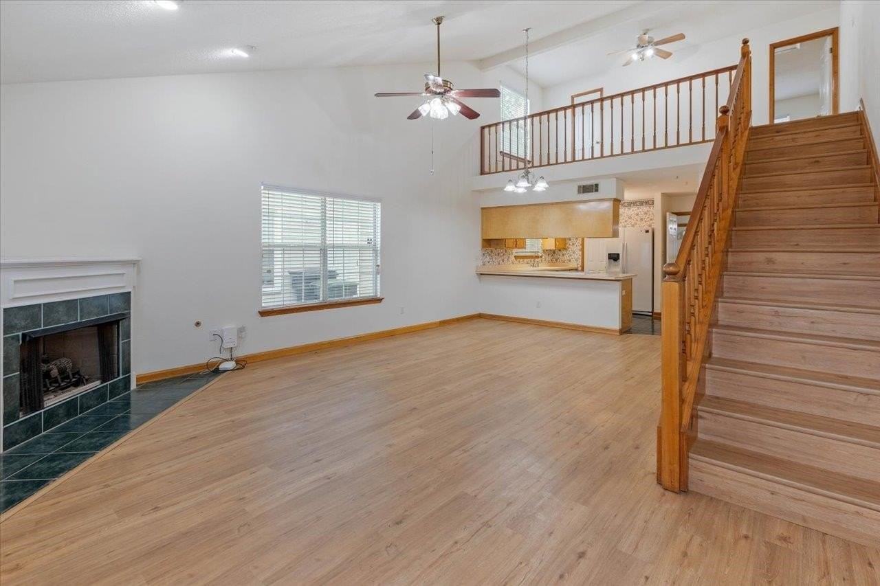 2510 Golden Park Ln - Photo 3 of 35
