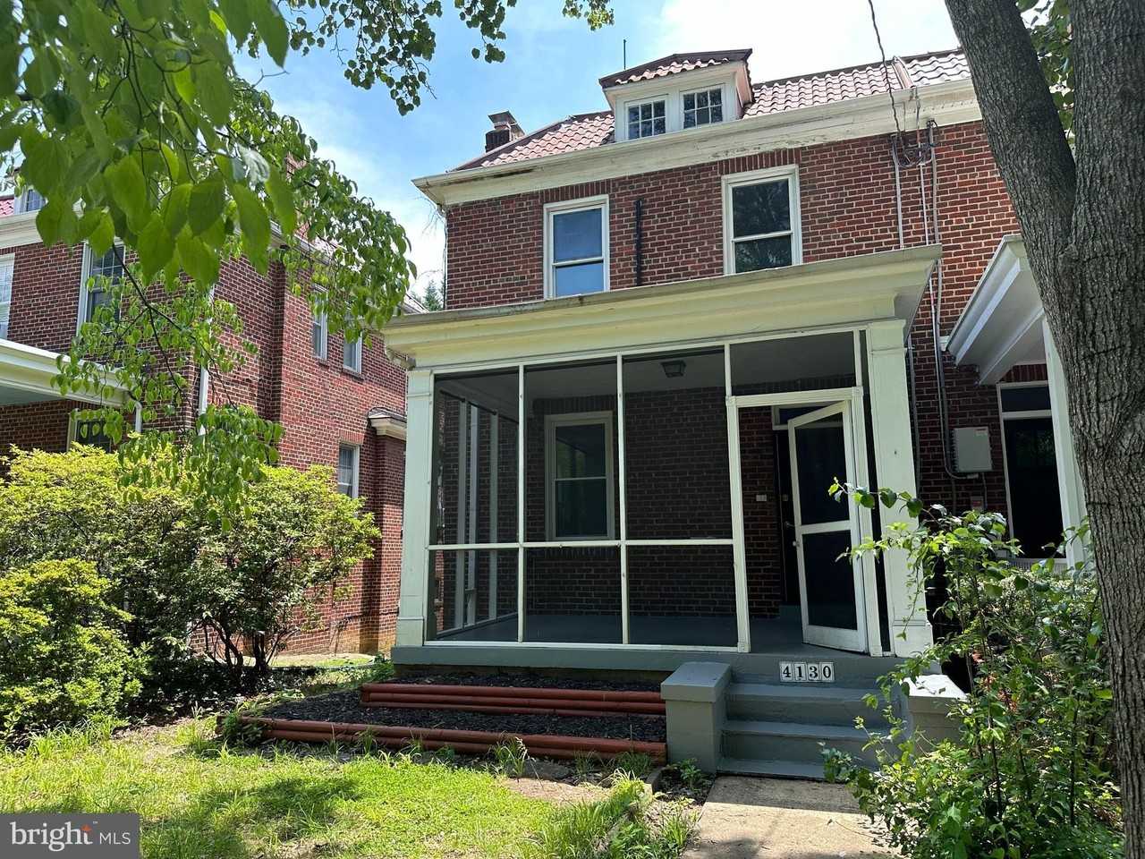 4130 Military Rd Nw - Photo 3 of 37