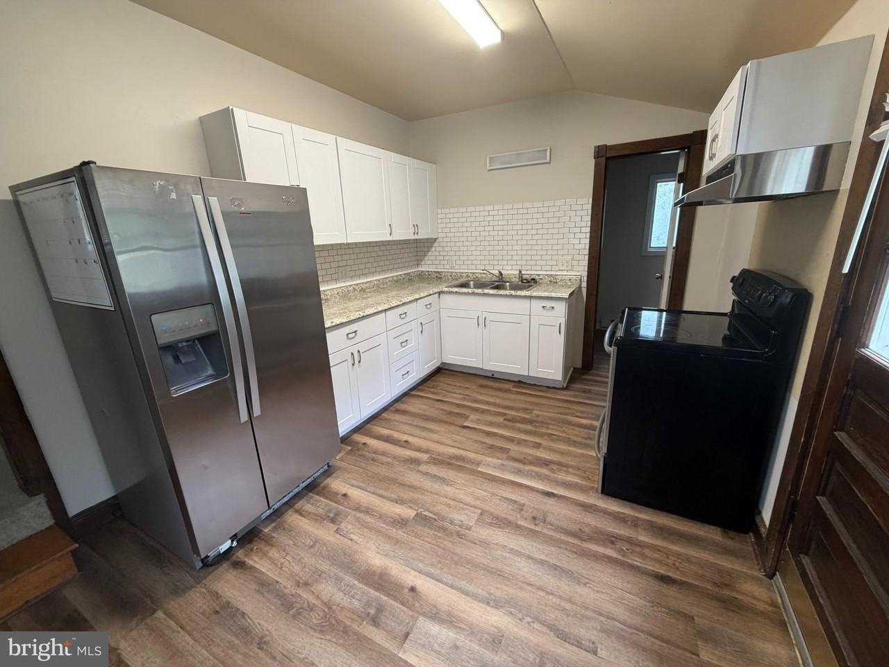 79 New St #B - Photo 4 of 16