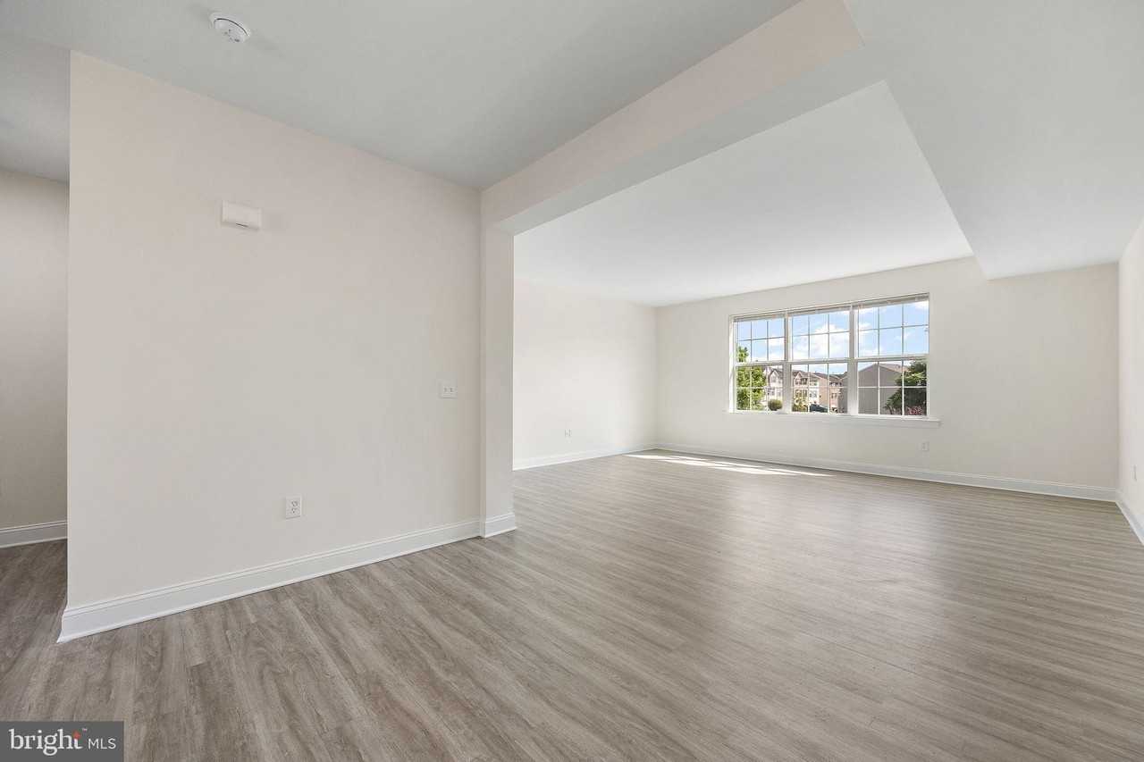 603 Pony Ln - Photo 3 of 23