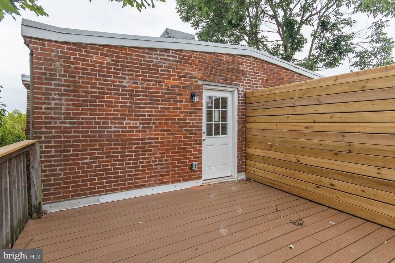 1821 Delaware Ave #B - Photo 5 of 13
