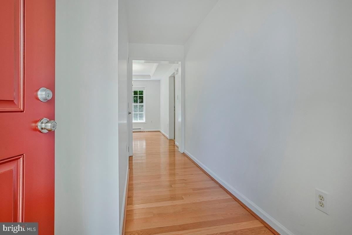 1804 Grafton Ln - Photo 4 of 39