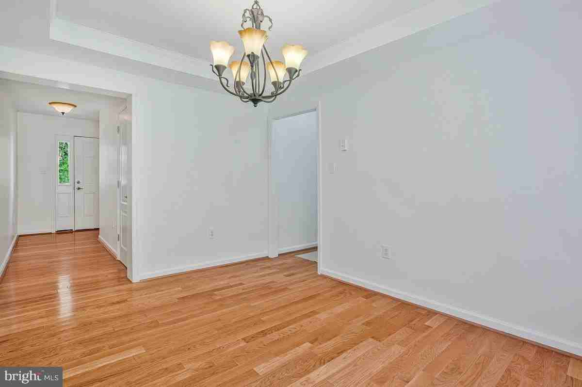1804 Grafton Ln - Photo 6 of 39