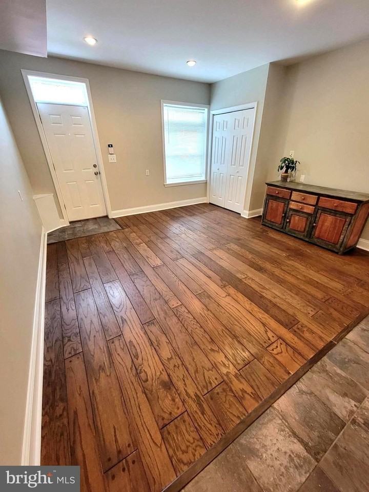 1907 Aliceanna St #1stFL - Photo 4 of 14
