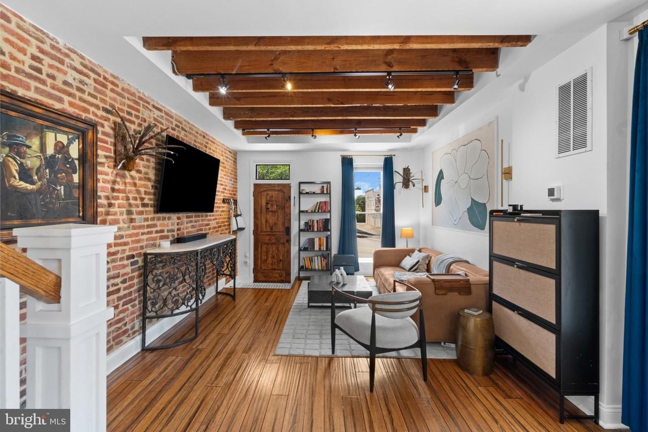 3200 Fleet St - Photo 4 of 38