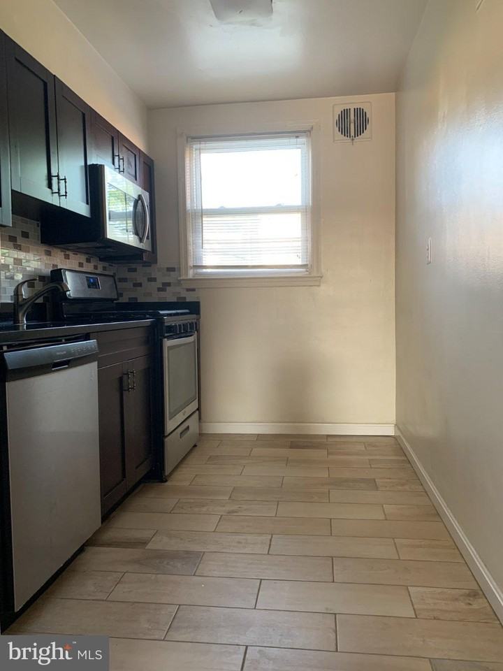4227 Newport Ave #2 - Photo 5 of 6