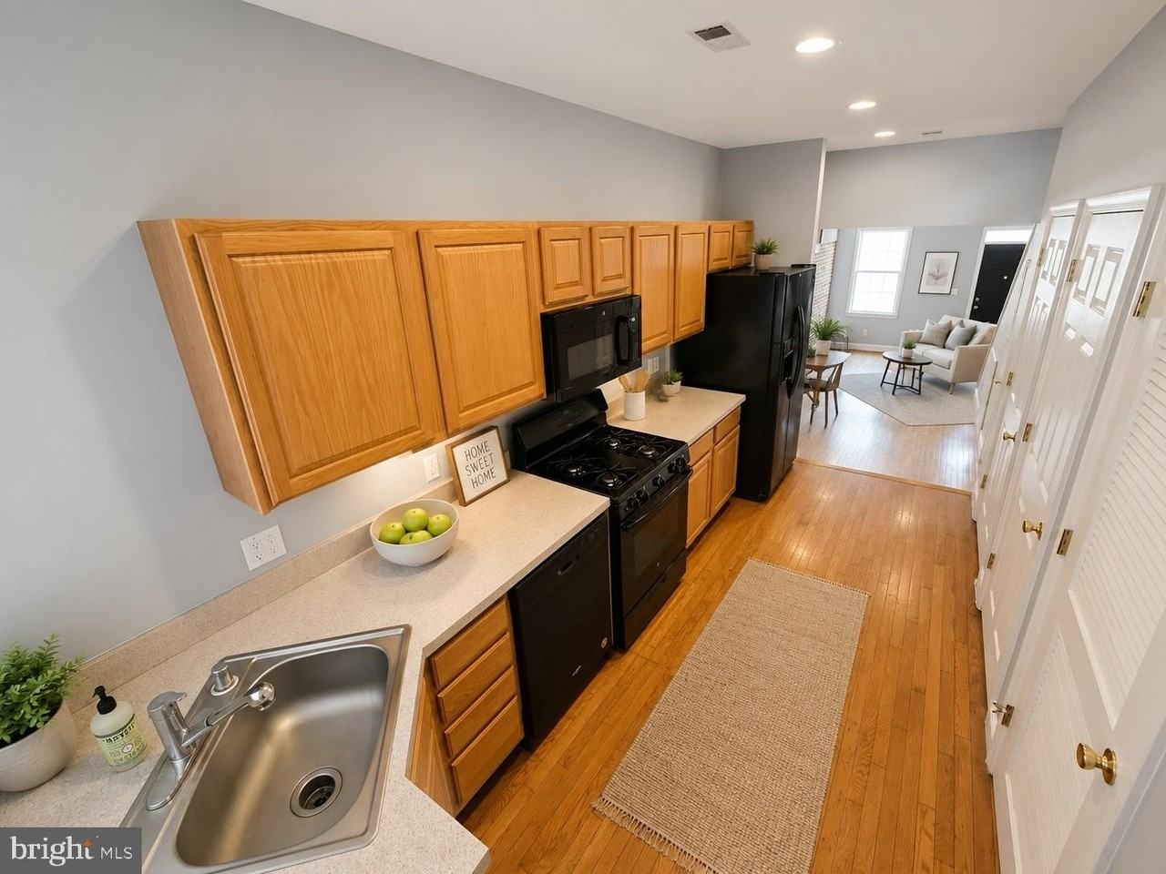 604 S Luzerne Ave - Photo 3 of 25