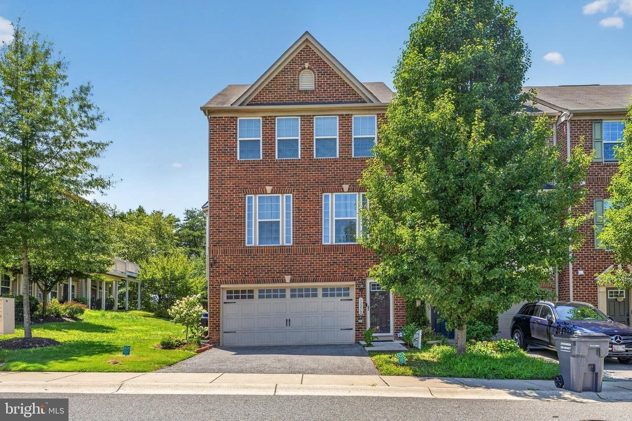 12220 Montreat Pl - Photo 2 of 33