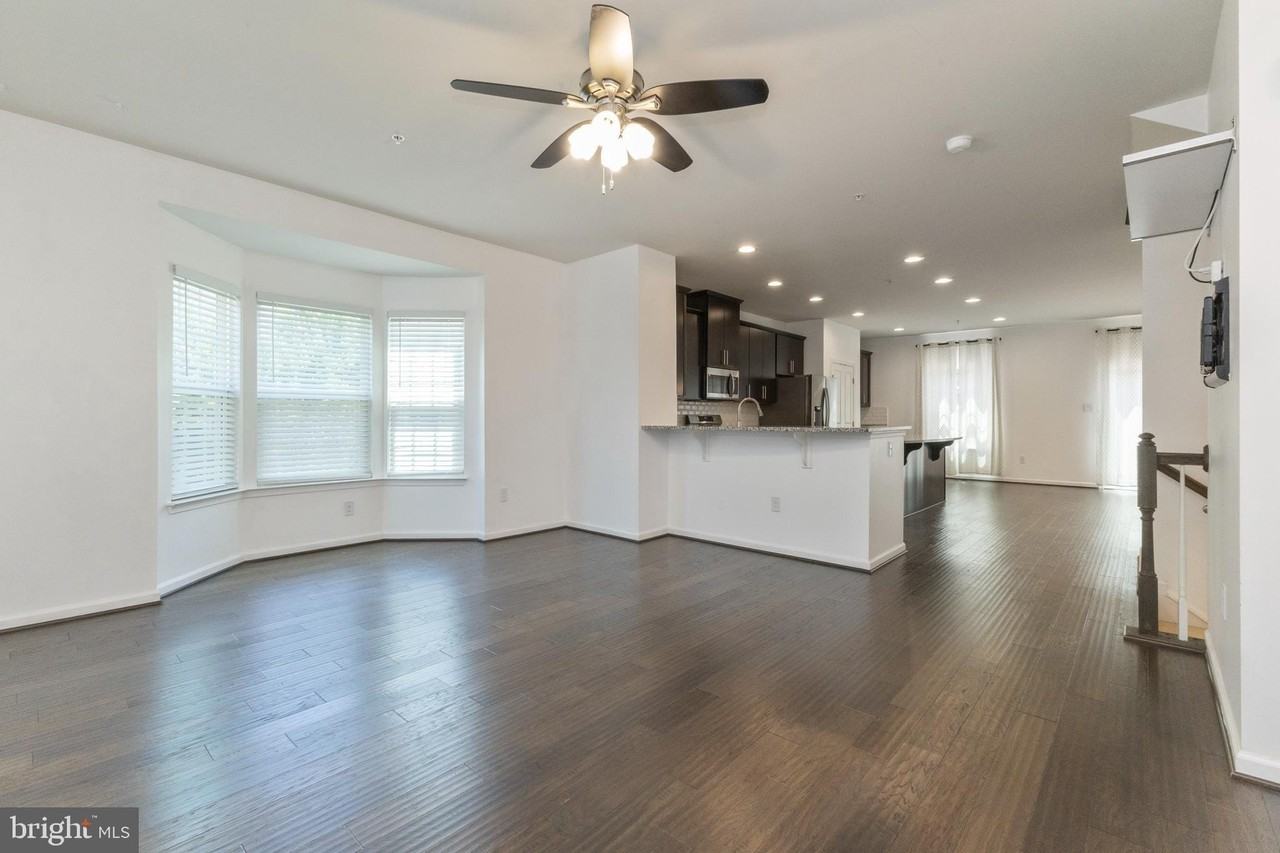 12220 Montreat Pl - Photo 3 of 33