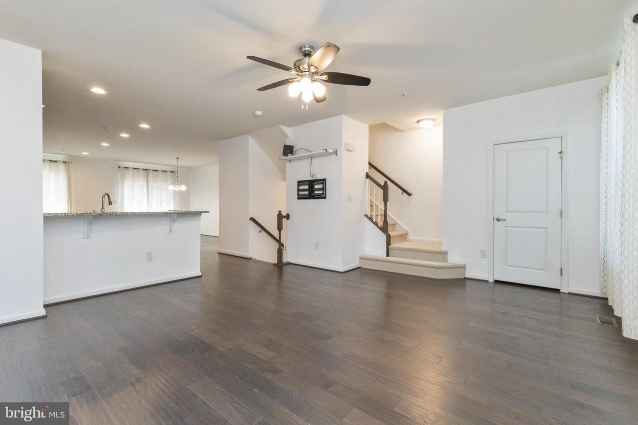12220 Montreat Pl - Photo 5 of 33