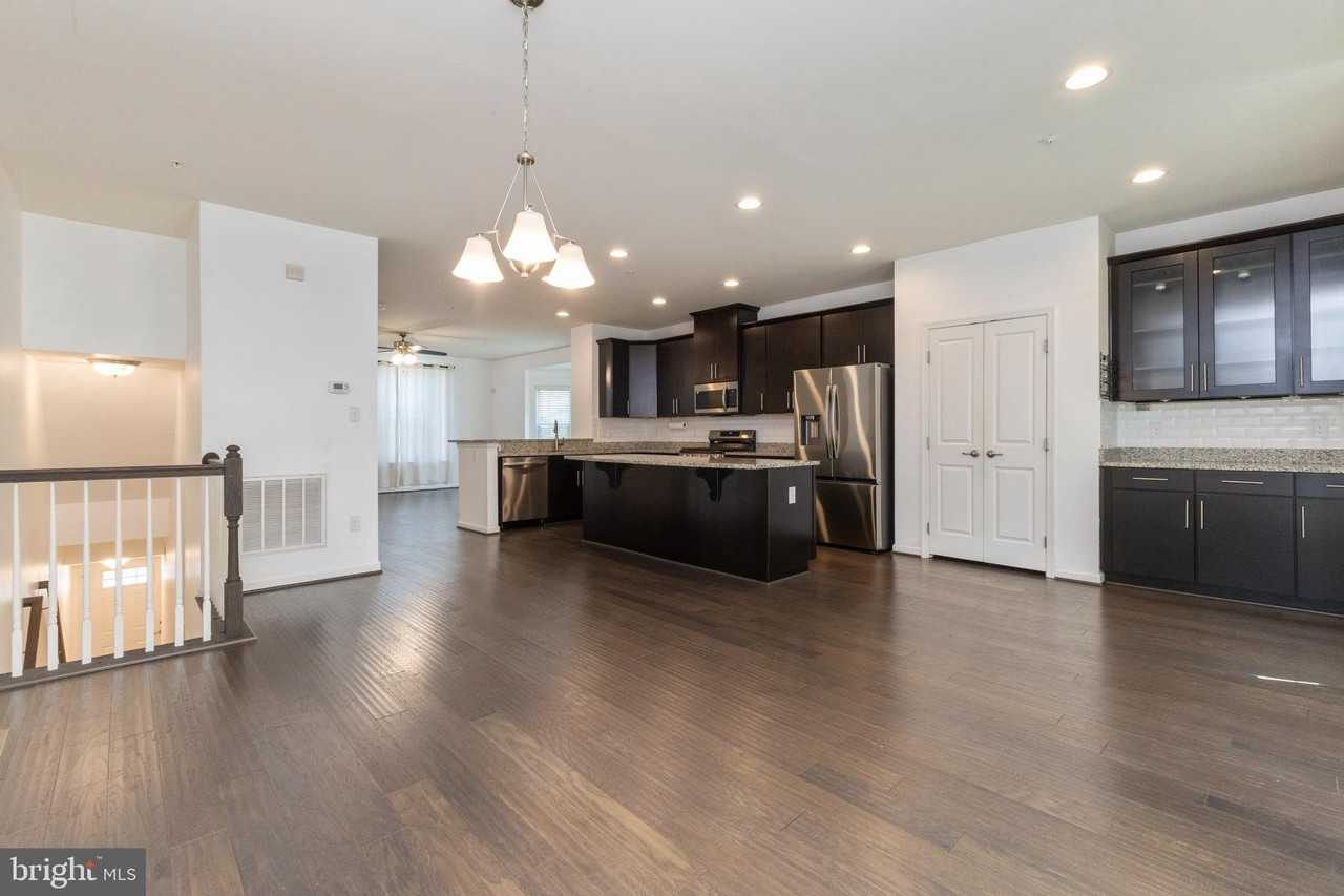 12220 Montreat Pl - Photo 7 of 33