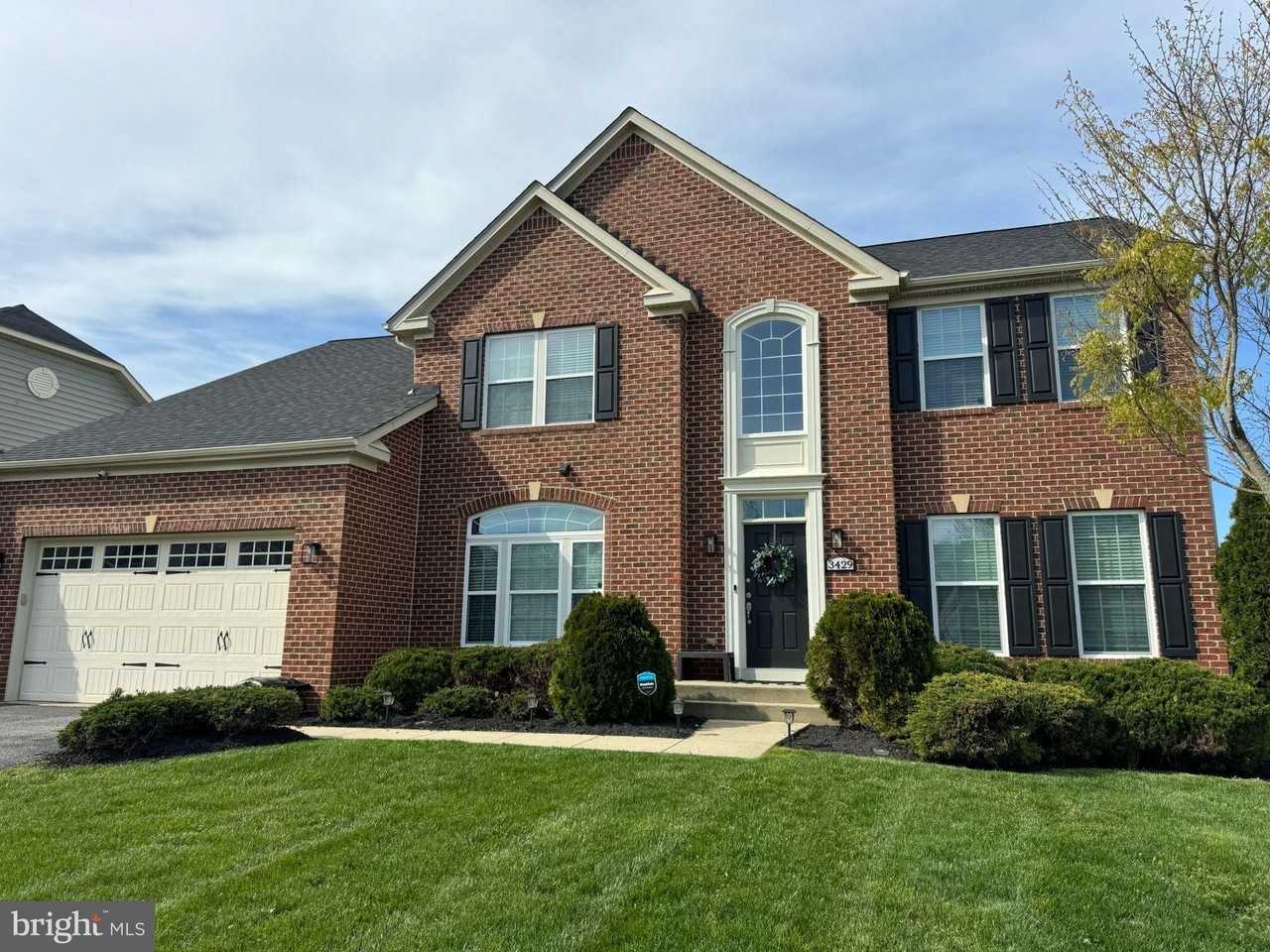 3429 Linden Grove Dr - Photo 4 of 50