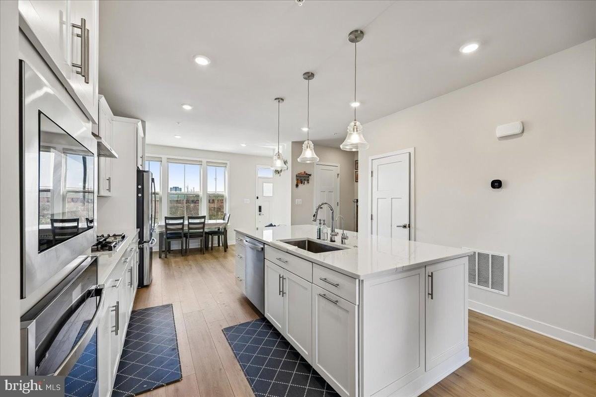 10206 Lake Linganore Blvd - Photo 7 of 40