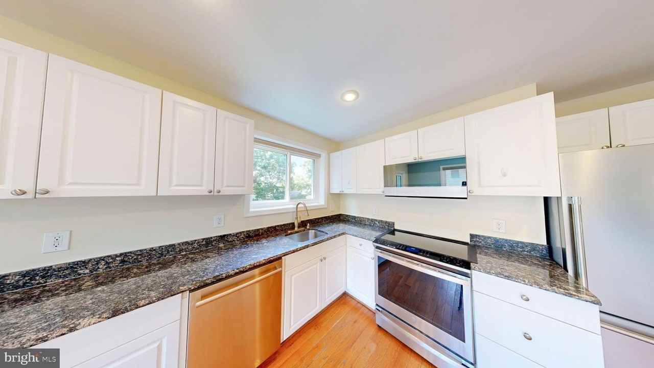 2518 Harmon Rd - Photo 2 of 24