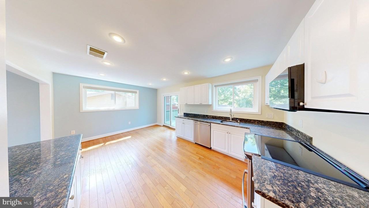 2518 Harmon Rd - Photo 3 of 24