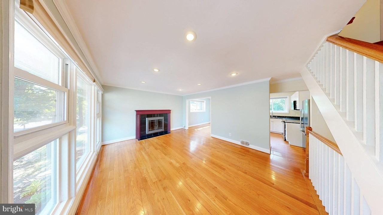 2518 Harmon Rd - Photo 4 of 24