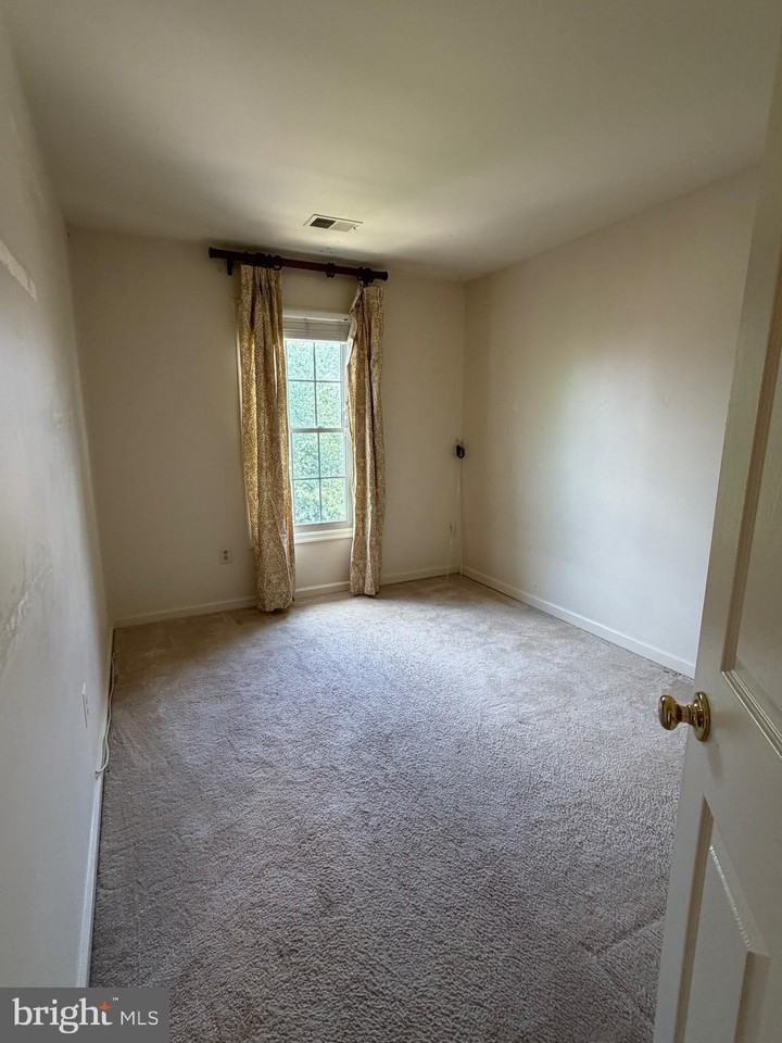 10159 Treble Ct - Photo 5 of 22