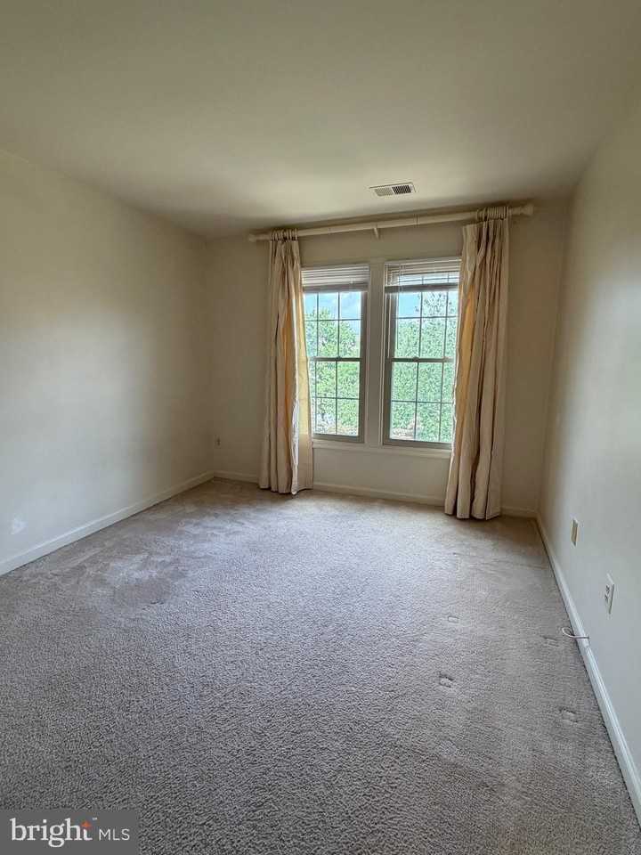 10159 Treble Ct - Photo 6 of 22