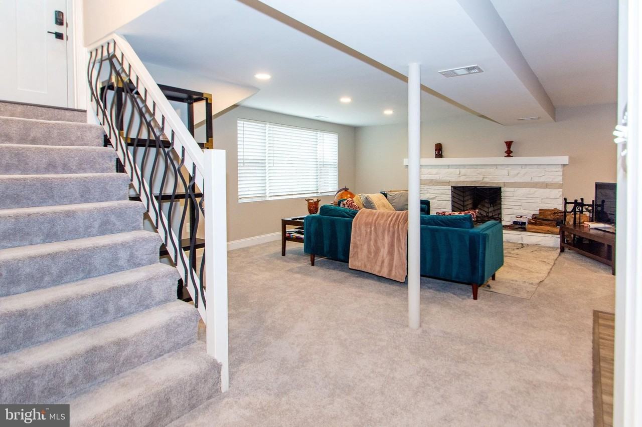 11 Arthur Dr W - Photo 7 of 30
