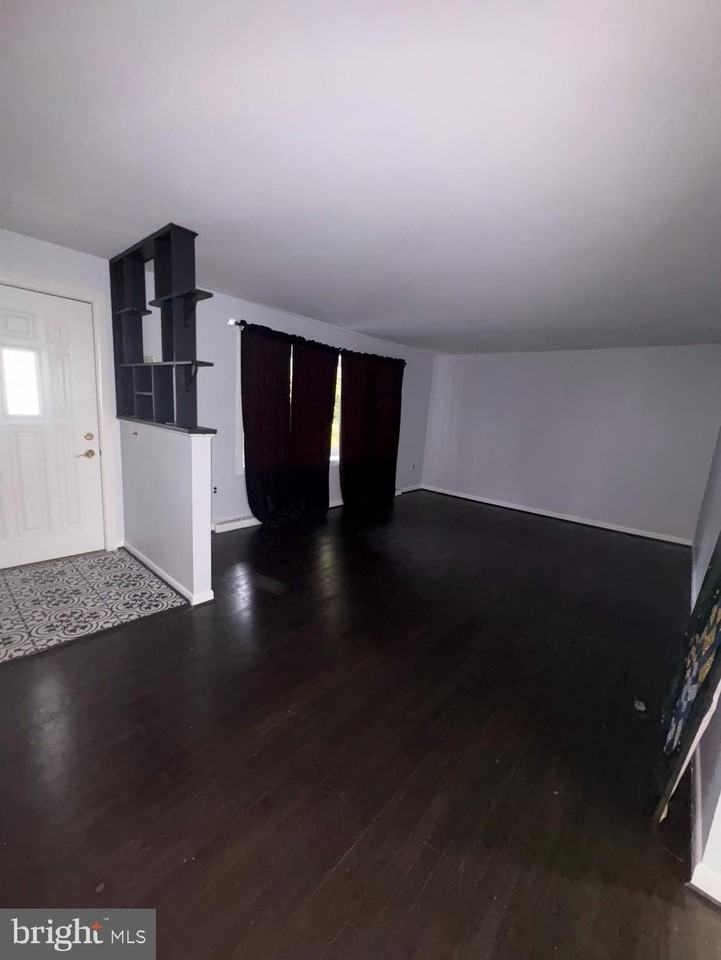 6003 Joyce Dr - Photo 3 of 15
