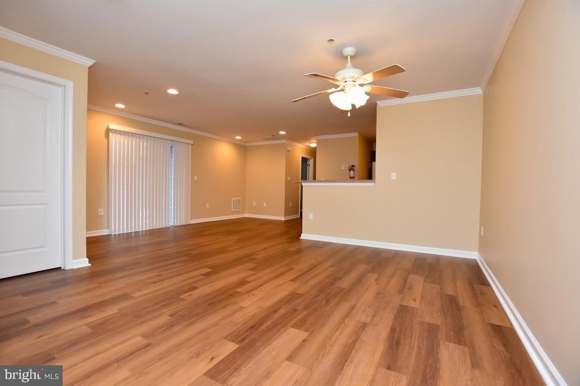 342 Nicholas Dr - Photo 4 of 21