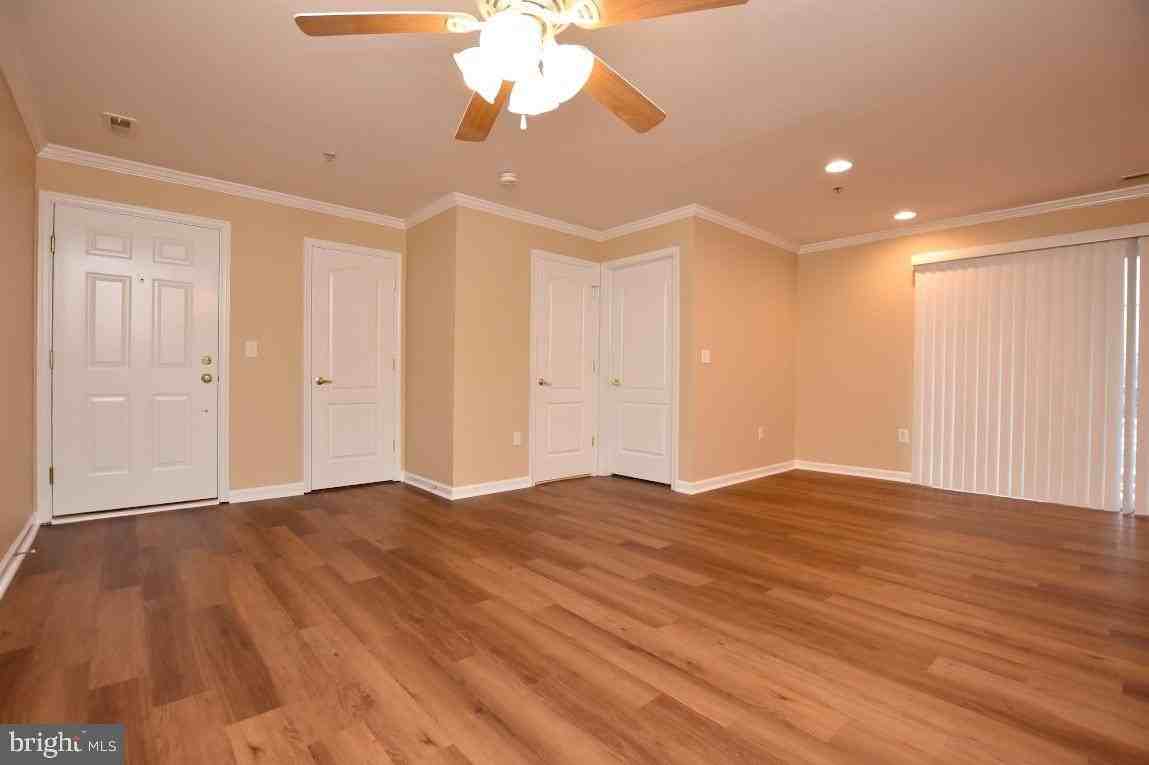 342 Nicholas Dr - Photo 6 of 21