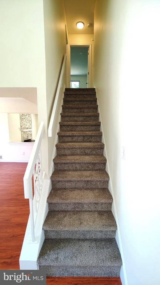 41 Peregrine Dr - Photo 6 of 12