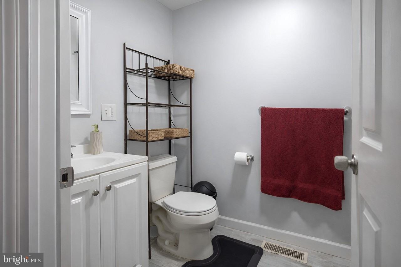 203 3rd St - Photo 7 of 15