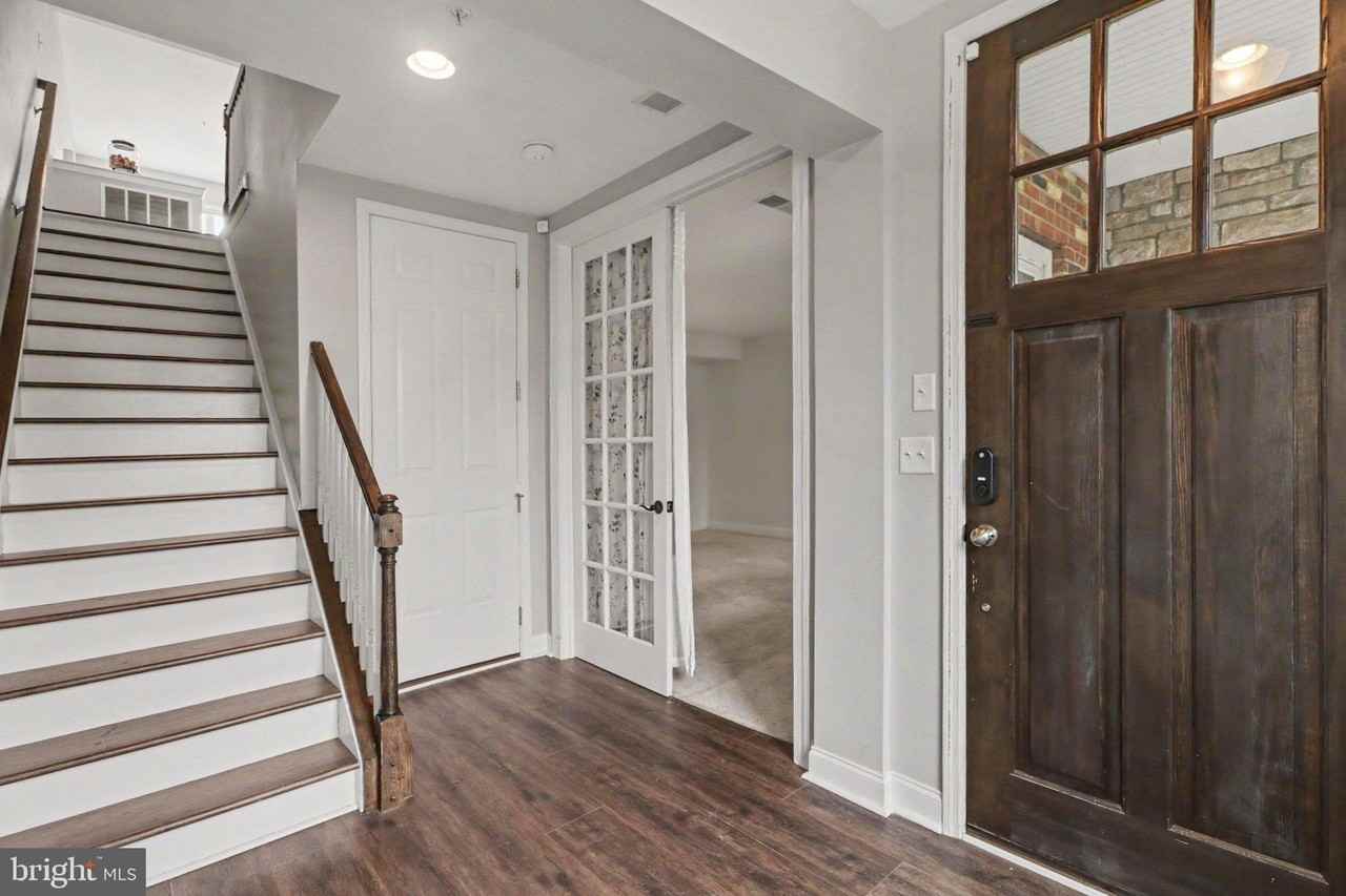 1461 Keegan Ln - Photo 2 of 30