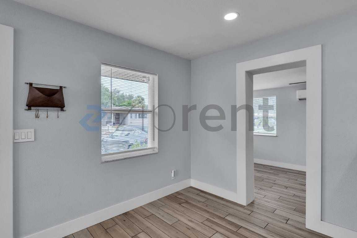 4518 W Rogers Ave #4518 - Photo 6 of 24