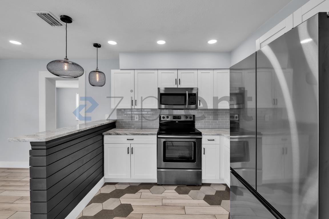 4518 W Rogers Ave #4518 - Photo 7 of 24