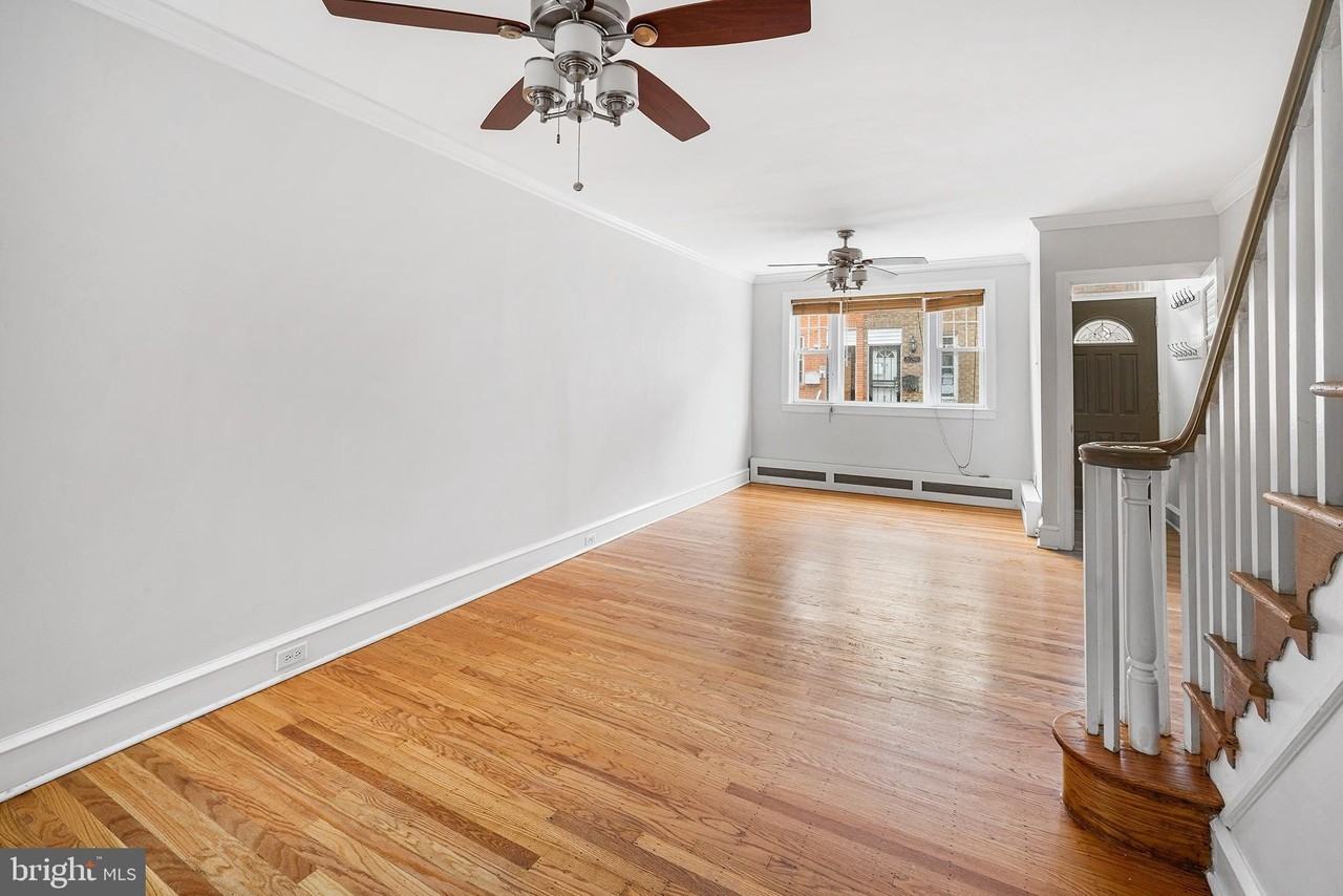 623 Gerritt St - Photo 2 of 22