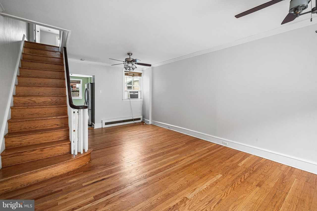 623 Gerritt St - Photo 3 of 22