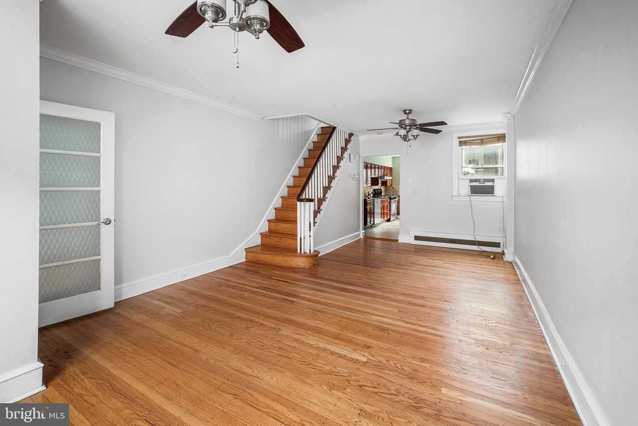 623 Gerritt St - Photo 4 of 22