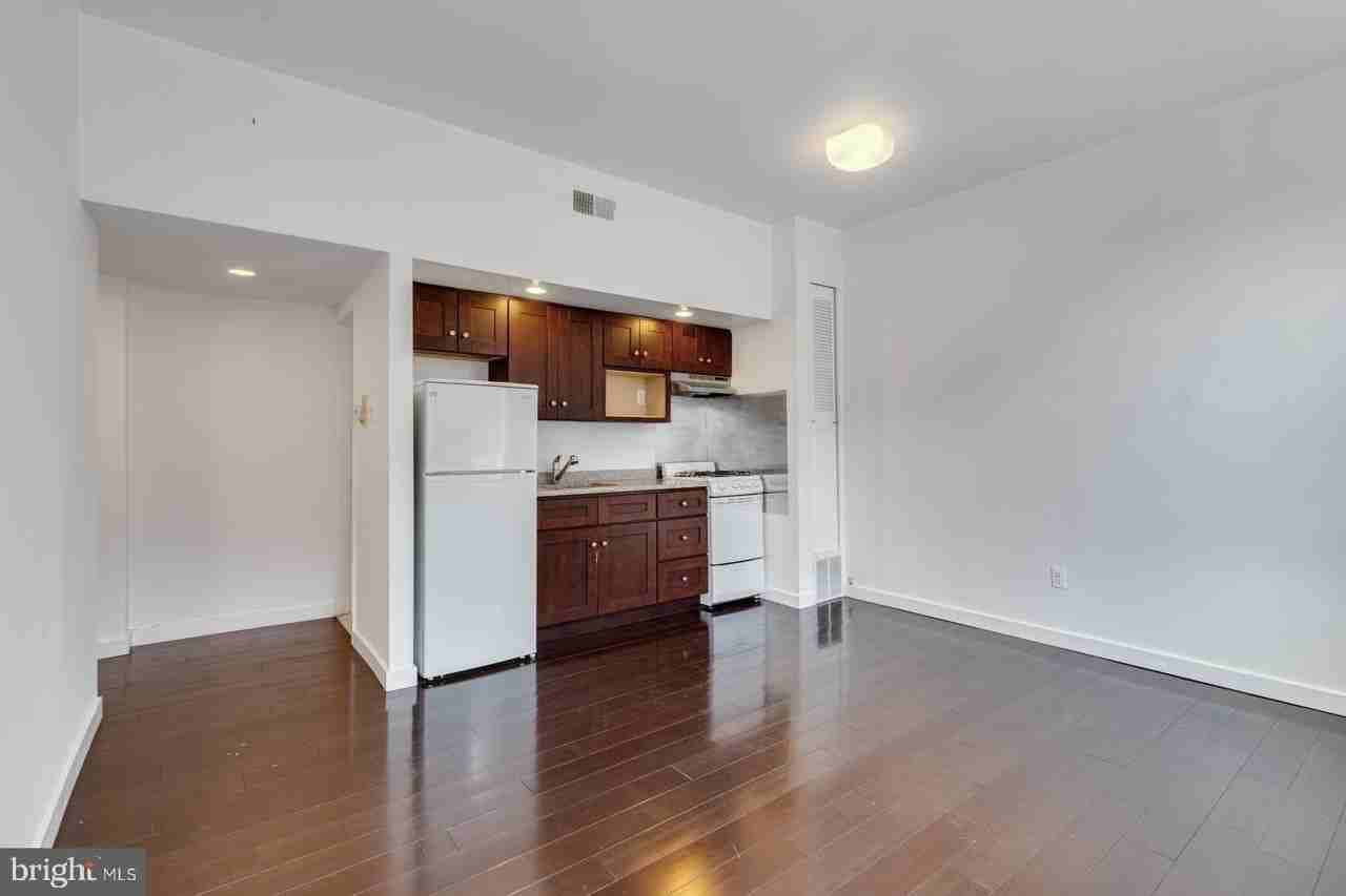 2137 Spruce St #4 - Photo 3 of 13