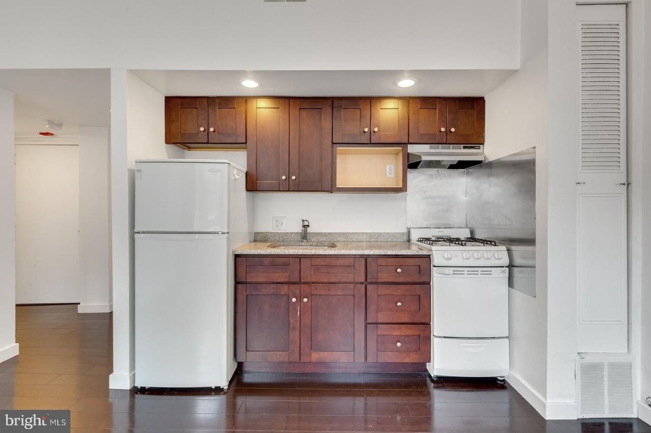 2137 Spruce St #4 - Photo 4 of 13
