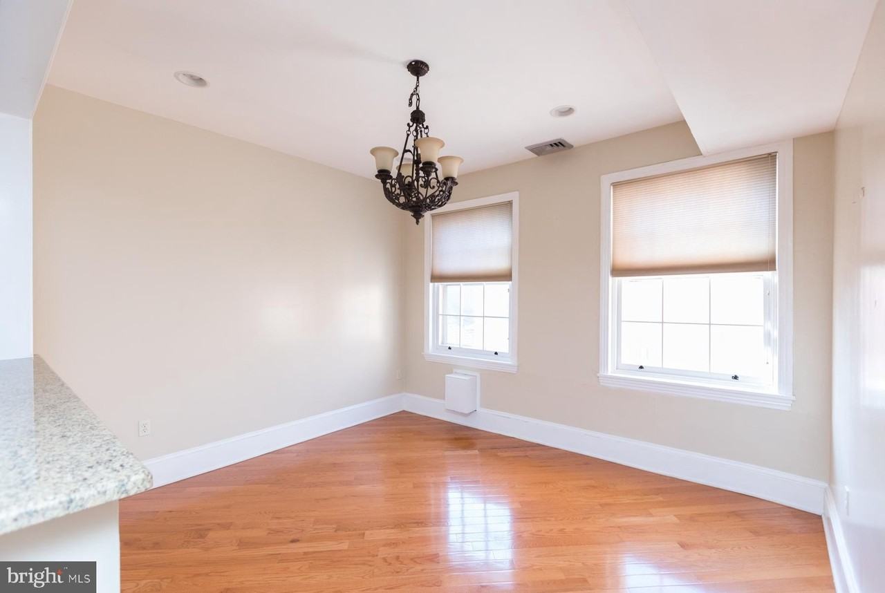 242 S 8th St #4 - Photo 6 of 29