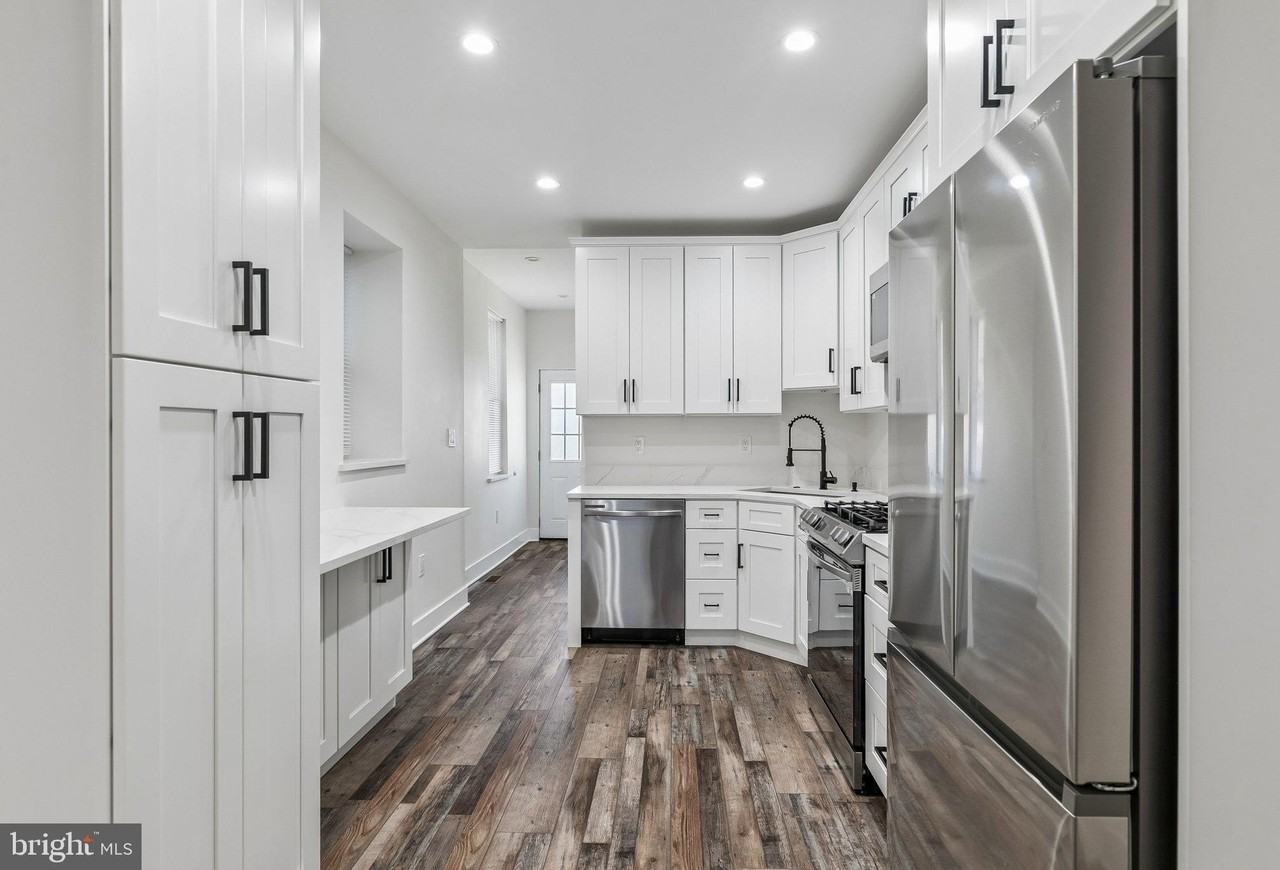 3156 Almond St - Photo 6 of 50